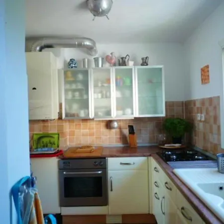 With One Bedroom In With Wonderful Sea View Furnished Balcony And Wifi 3 Km From The Beach Toulon